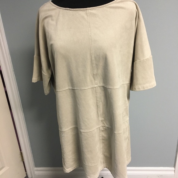- ZARA Faux Suede Perforated Short Sleeve Dr… - Picture 1 of 4